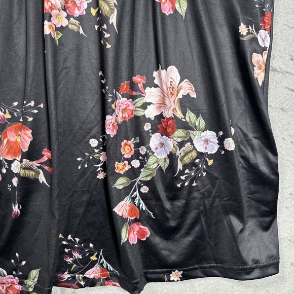 La Mode Black Floral Sleeveless Top Size Small - Picture 7 of 14